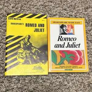 Cliffs Notes and Barron's Romeo and Juliet Book Set - Yellow and Orange